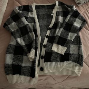 ❗️FINAL SALE❗️Black and White Cardigan